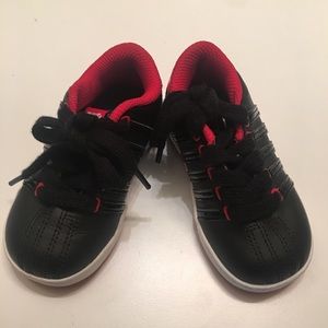 💎K-Swiss size 5 Toddler Girl Red and Black💎